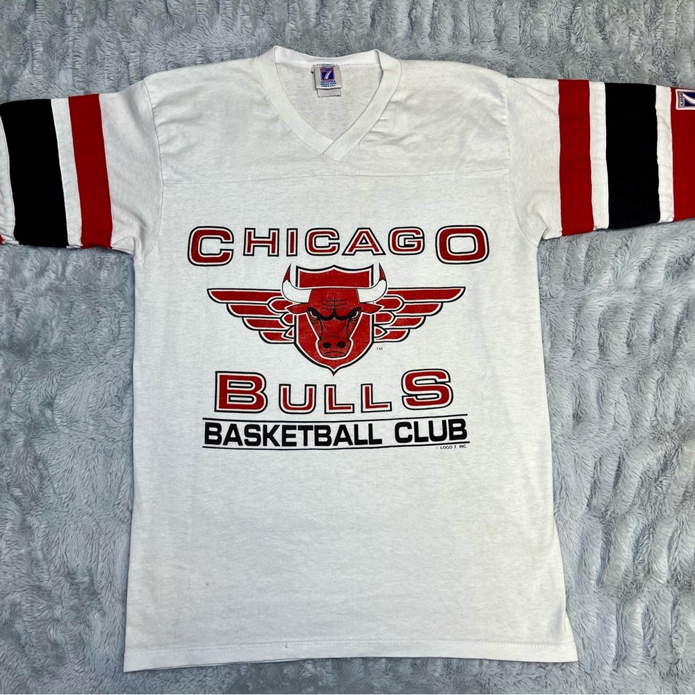Vintage LOGO 7 Chicago Bulls Basketball Club NBA Jersey - Michael Jordan Era 80s